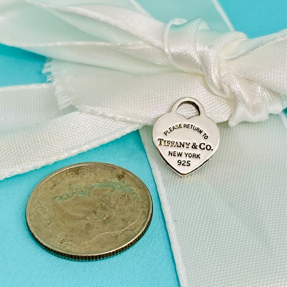 Tiffany & Co Mini heart tag charm “Return to Tiffany” 925  AUTHENTICITY Nice! - Picture 6 of 7